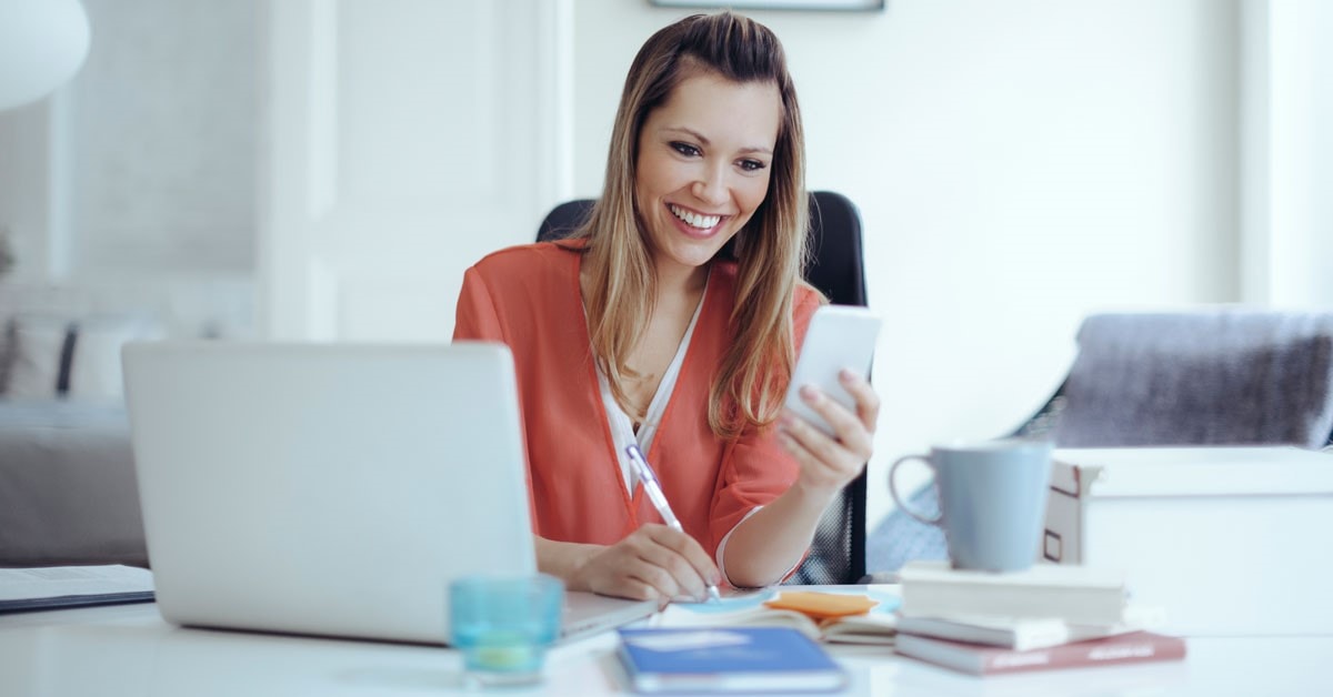 Call Centers Can Increase Effectiveness with Social Media Call Centers Can Increase Effectiveness with Social Media